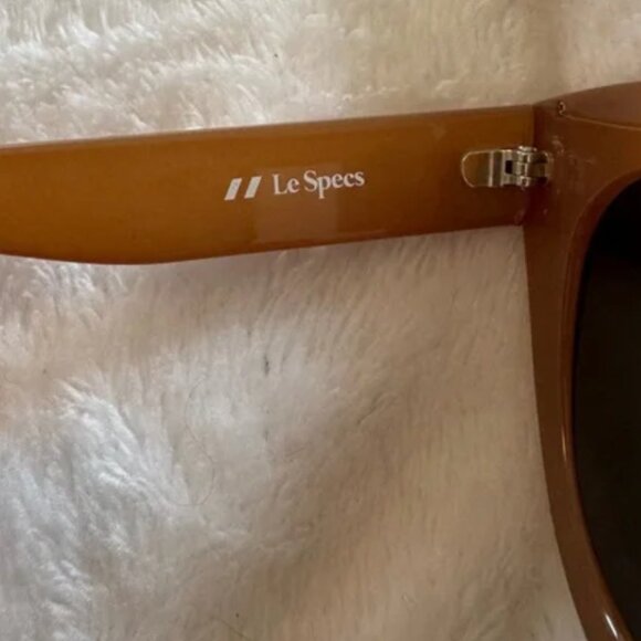 Le Specs Air Heart Sunglasses - Picture 3 of 7